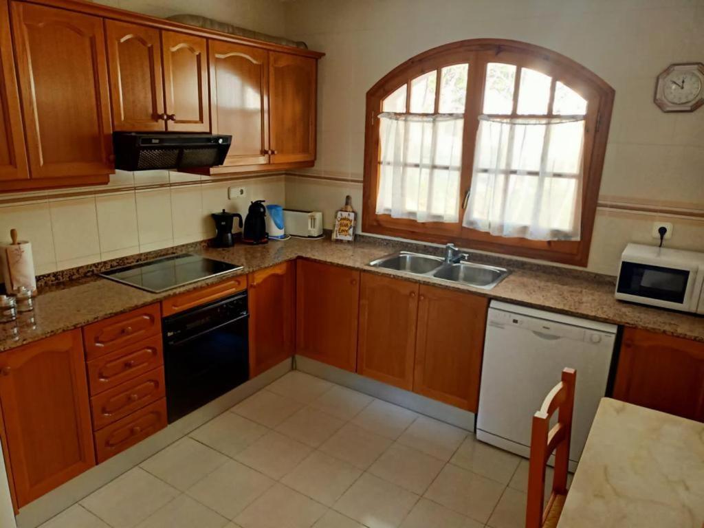 Вилла Chalet A 100M De La Playa De Cristal, Pino Alto Оспиталет-дель-Инфанте Экстерьер фото